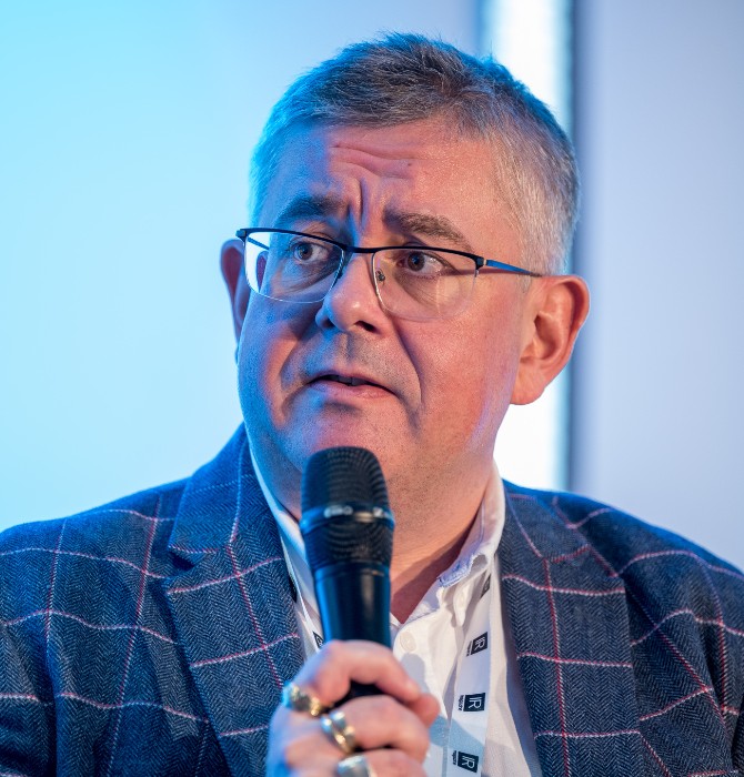 Mark Babington, FRC