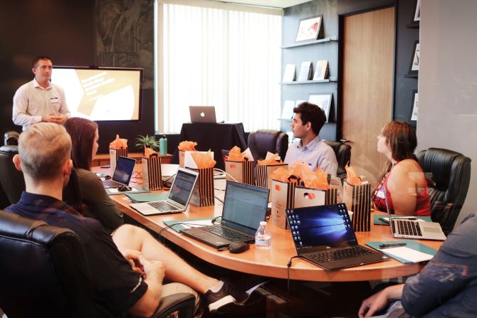 How IROs can navigate potentially perilous private meetings