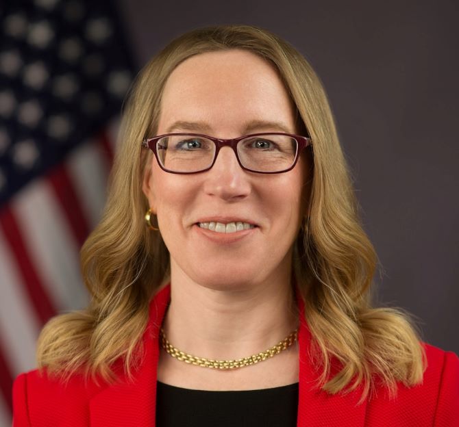 Caroline Crenshaw, SEC