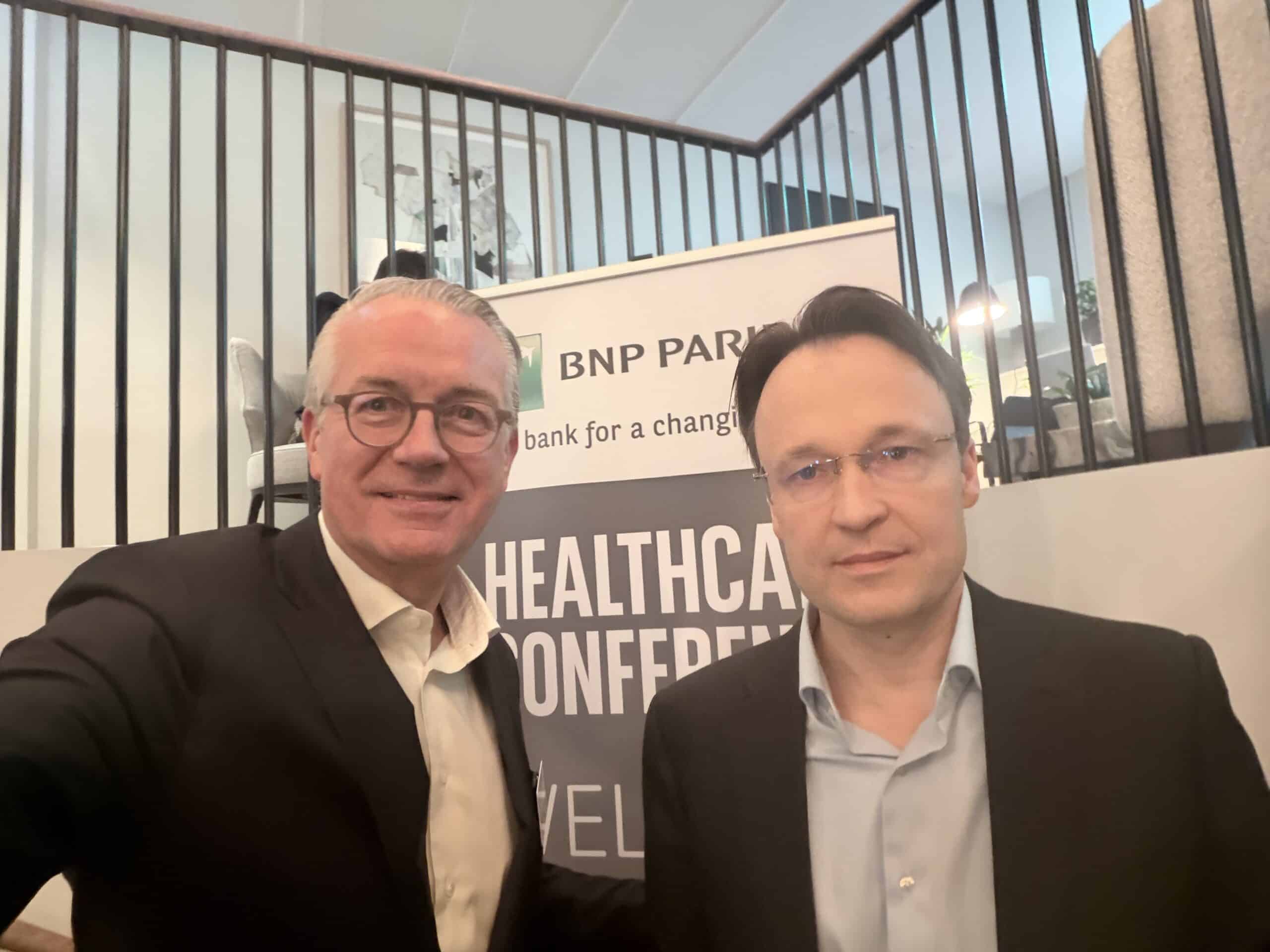 Dr Alan Hippe with Roche IR lead Dr Bruno Eschli
